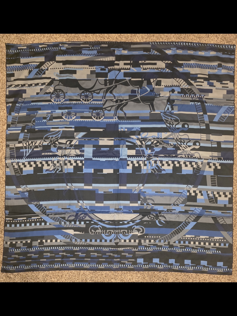 Hermès Glitch 100 Large Brand NEW IN BOX -Blue & Black Horse Carriage Scarf